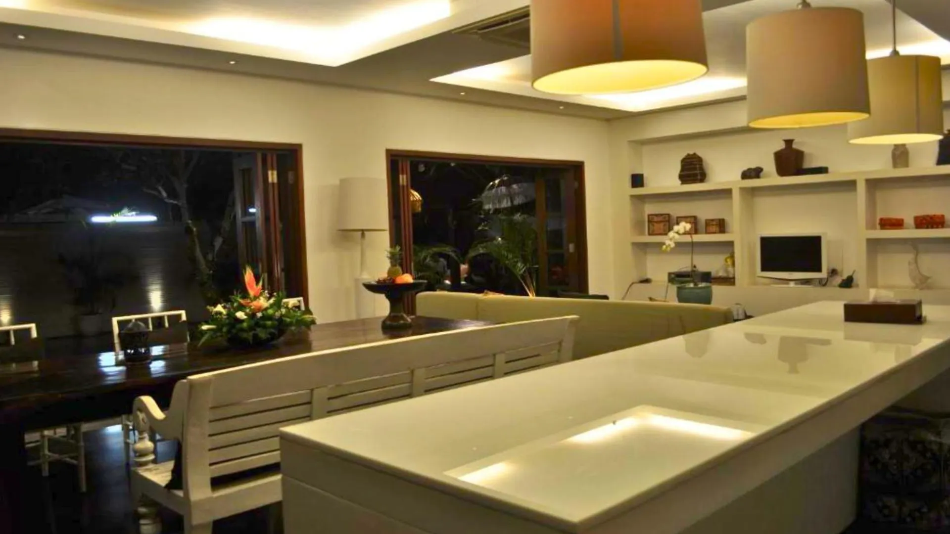 Cozy 2 Bedroom Private Pool Villa Zn104 Seminyak Indonesien
