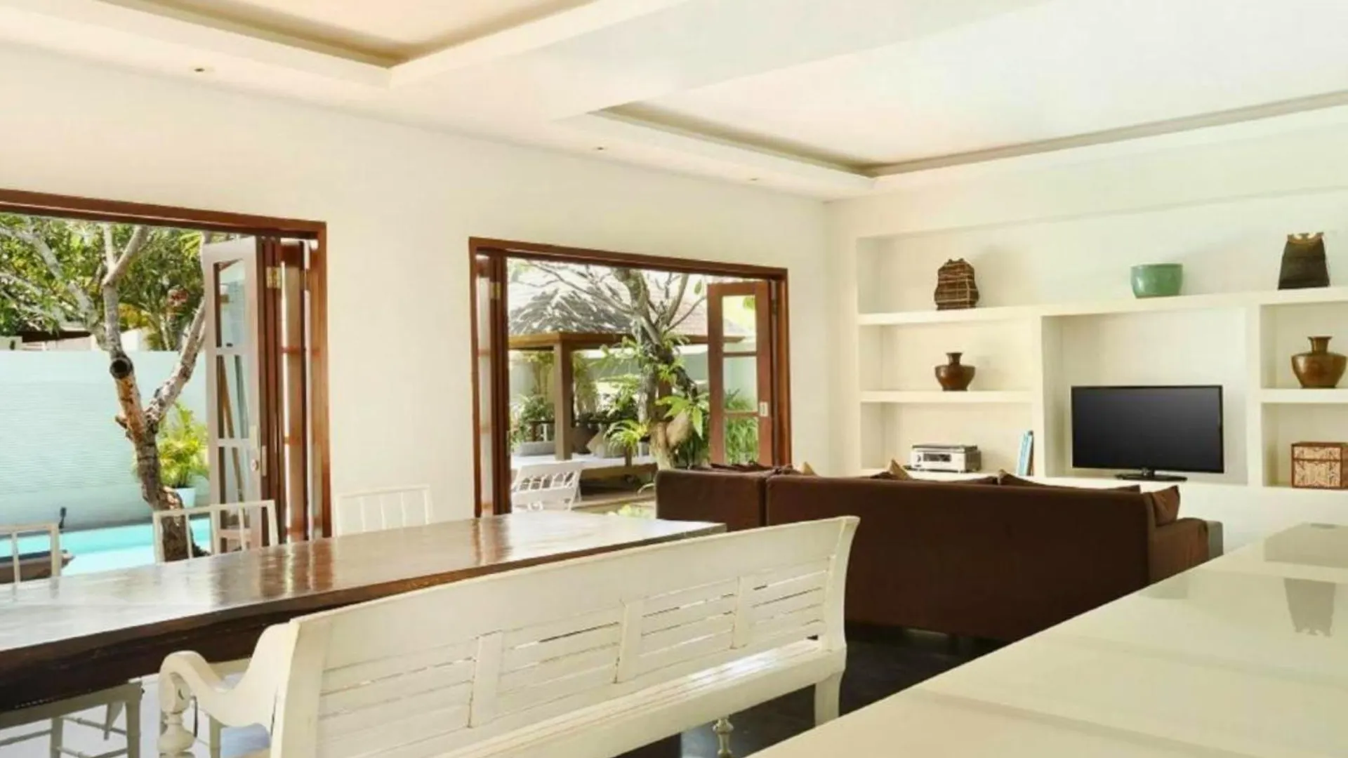 Cozy 2 Bedroom Private Pool Villa Zn104 Seminyak